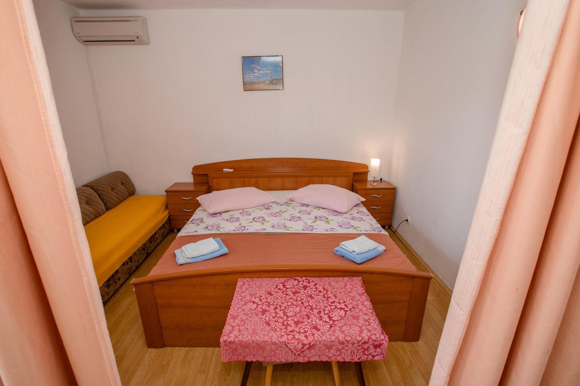 Lovely Meta Apartments Palit Екстер'єр фото