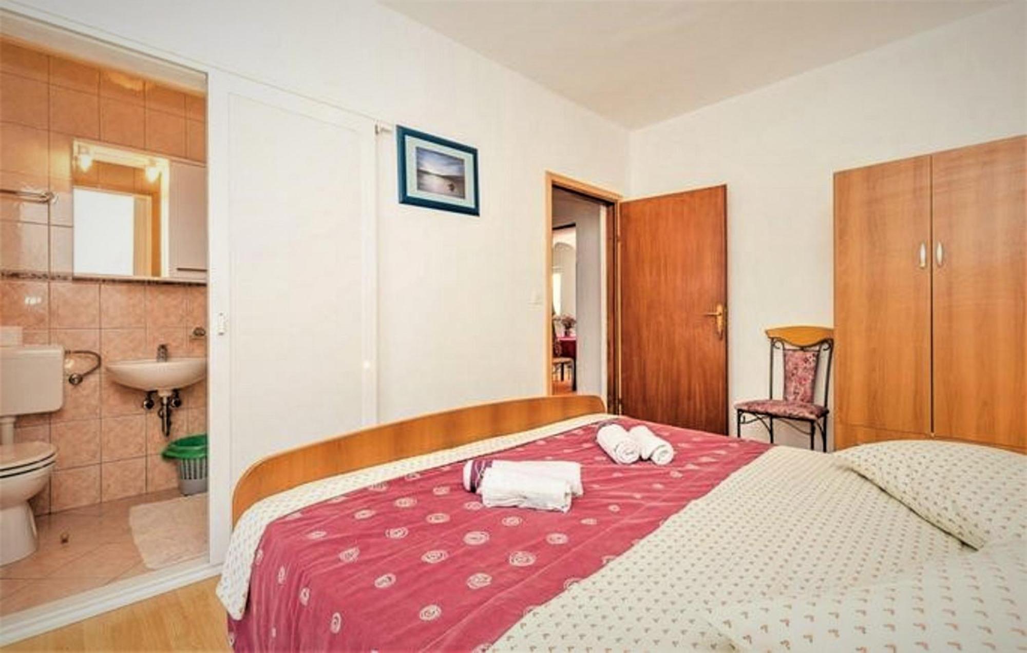 Lovely Meta Apartments Palit Екстер'єр фото